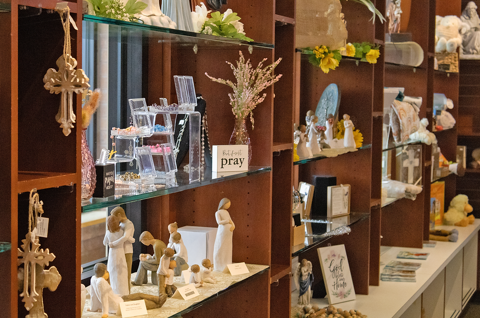 Gift Shop_window display.png